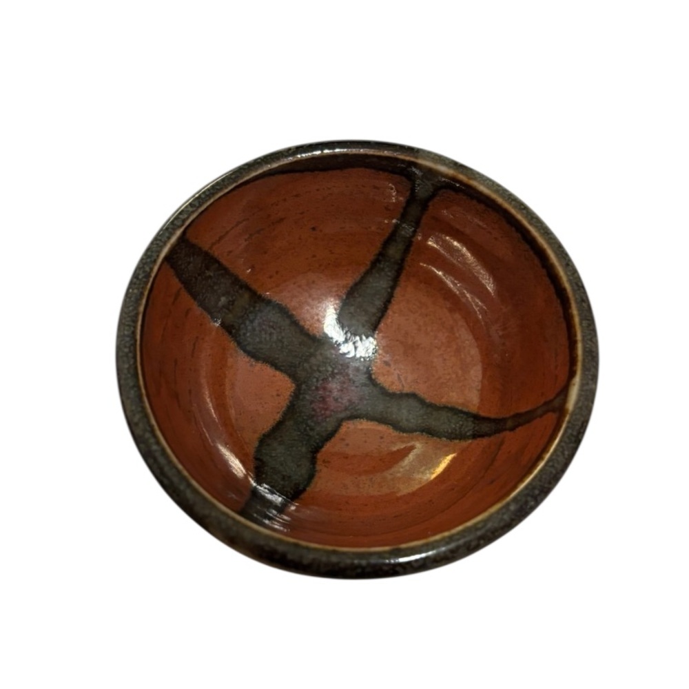 Miniature Whitefish Pottery Bowl - Picture 3 of 4